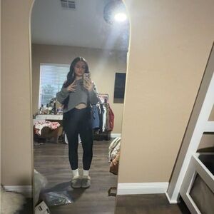 Meet your Posher, Pamela